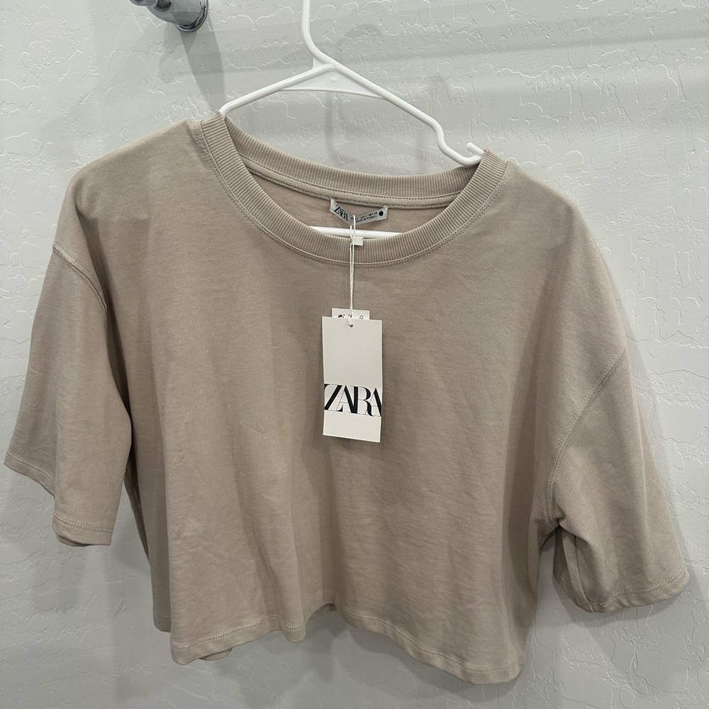Zara crop top new, never worn, tag still on